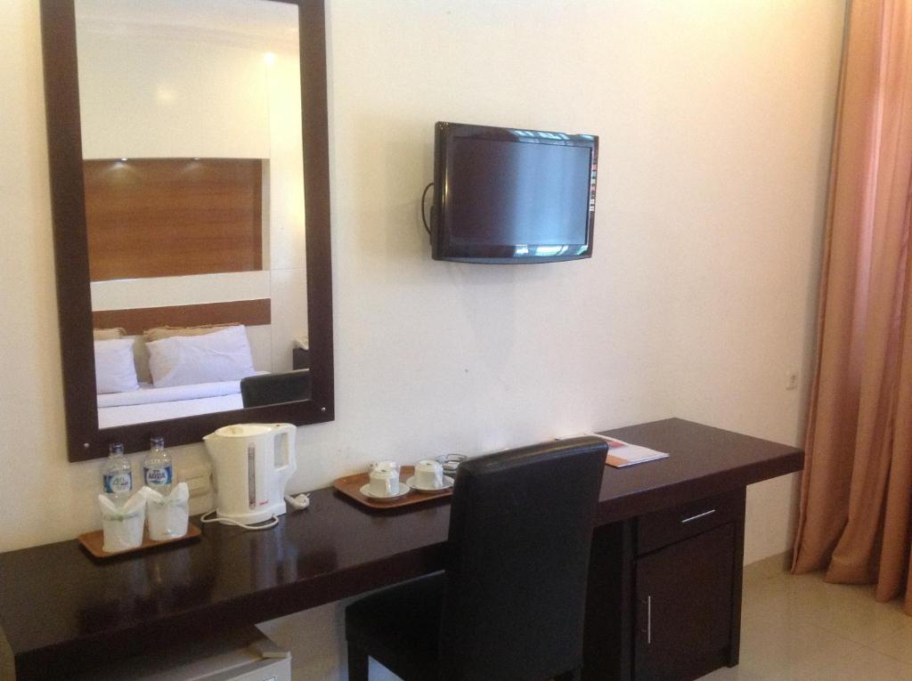 Hotel Swarna Dwipa Palembang Kültér fotó