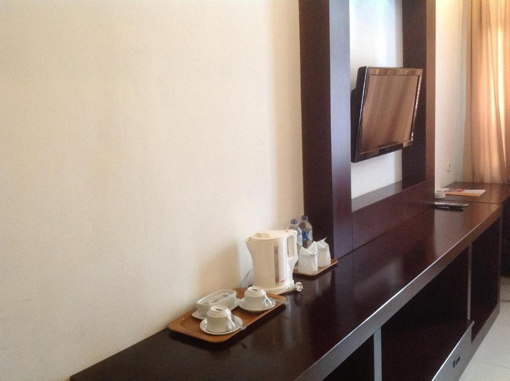 Hotel Swarna Dwipa Palembang Kültér fotó